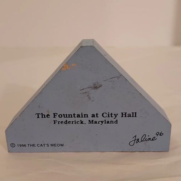 Vintage 1996 The Cat's Meow The Fountain at City Hall Shelf Sitter - Picture 3 of 6
